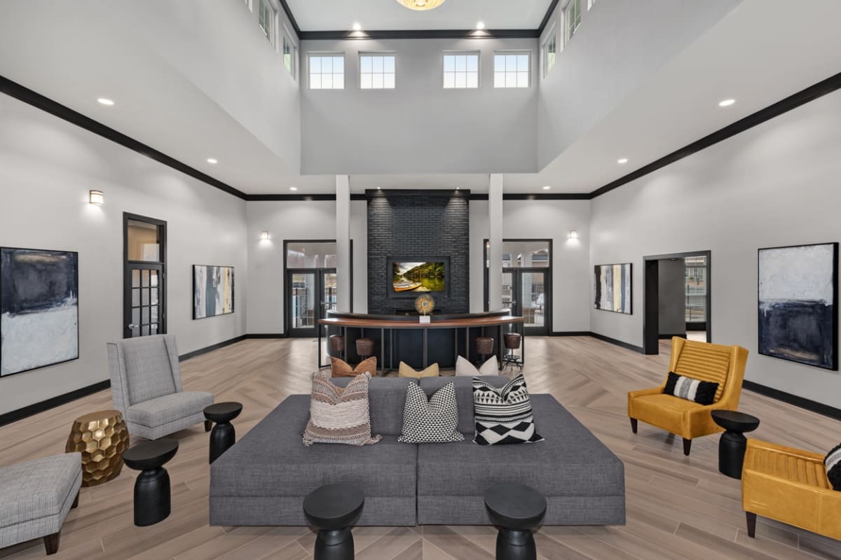 Apartments near GMU Science & Technology Campus Abberly Avera